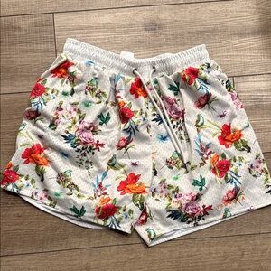 YoungLA Men’s Floral Athletic Shorts - basketball- White and Red size large